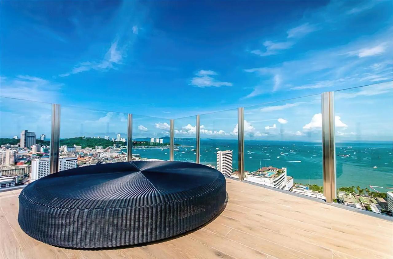 The Base Central Pattaya - A Luxury Condo By Peter Exterior photo