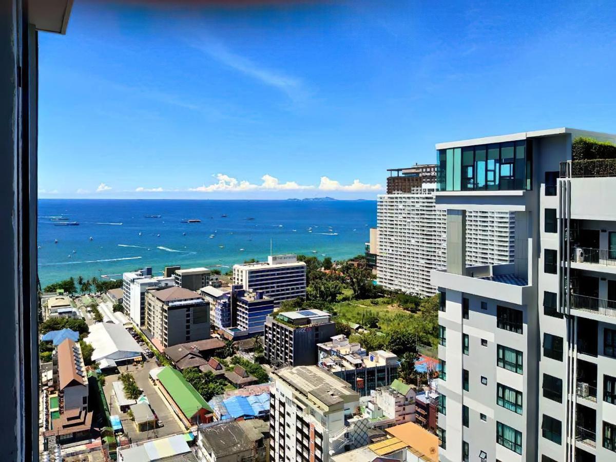 The Base Central Pattaya - A Luxury Condo By Peter Exterior photo