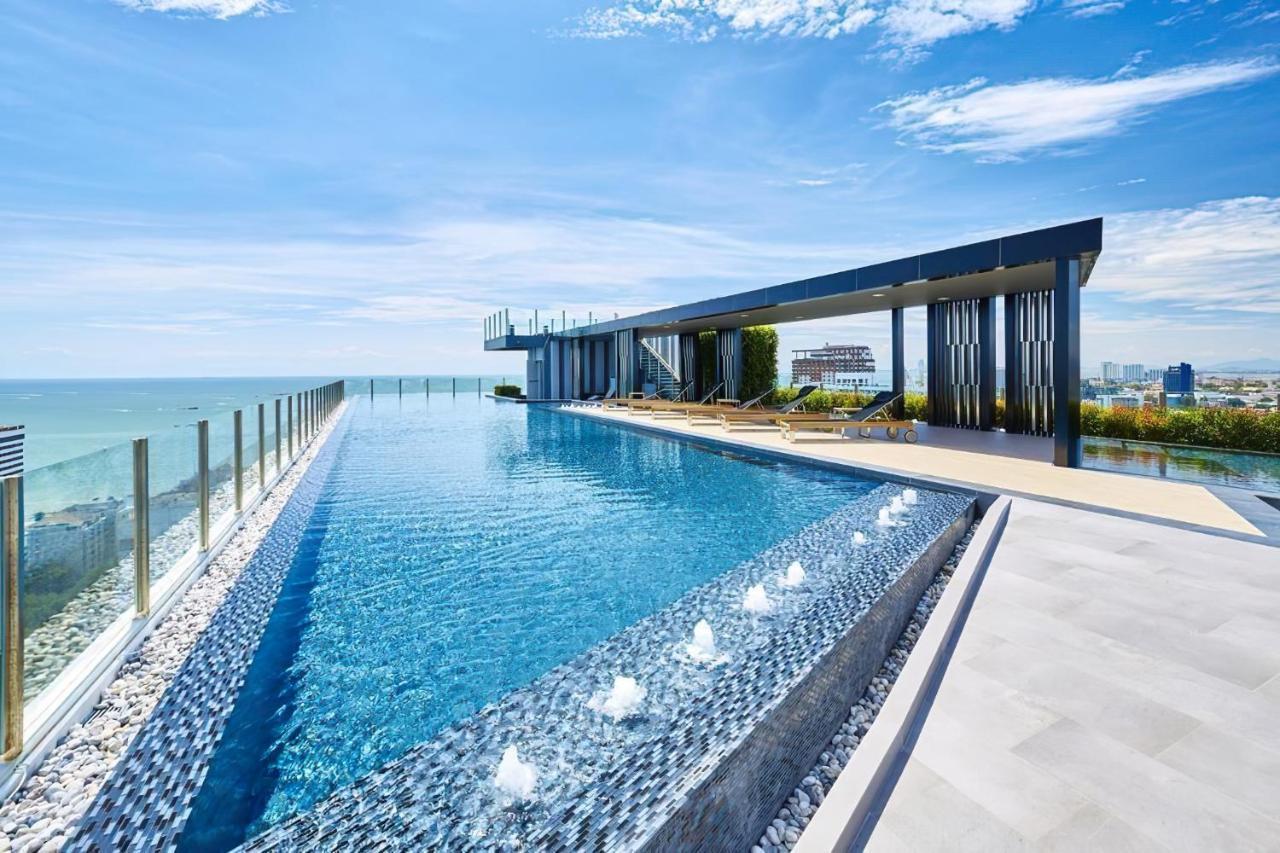 The Base Central Pattaya - A Luxury Condo By Peter Exterior photo